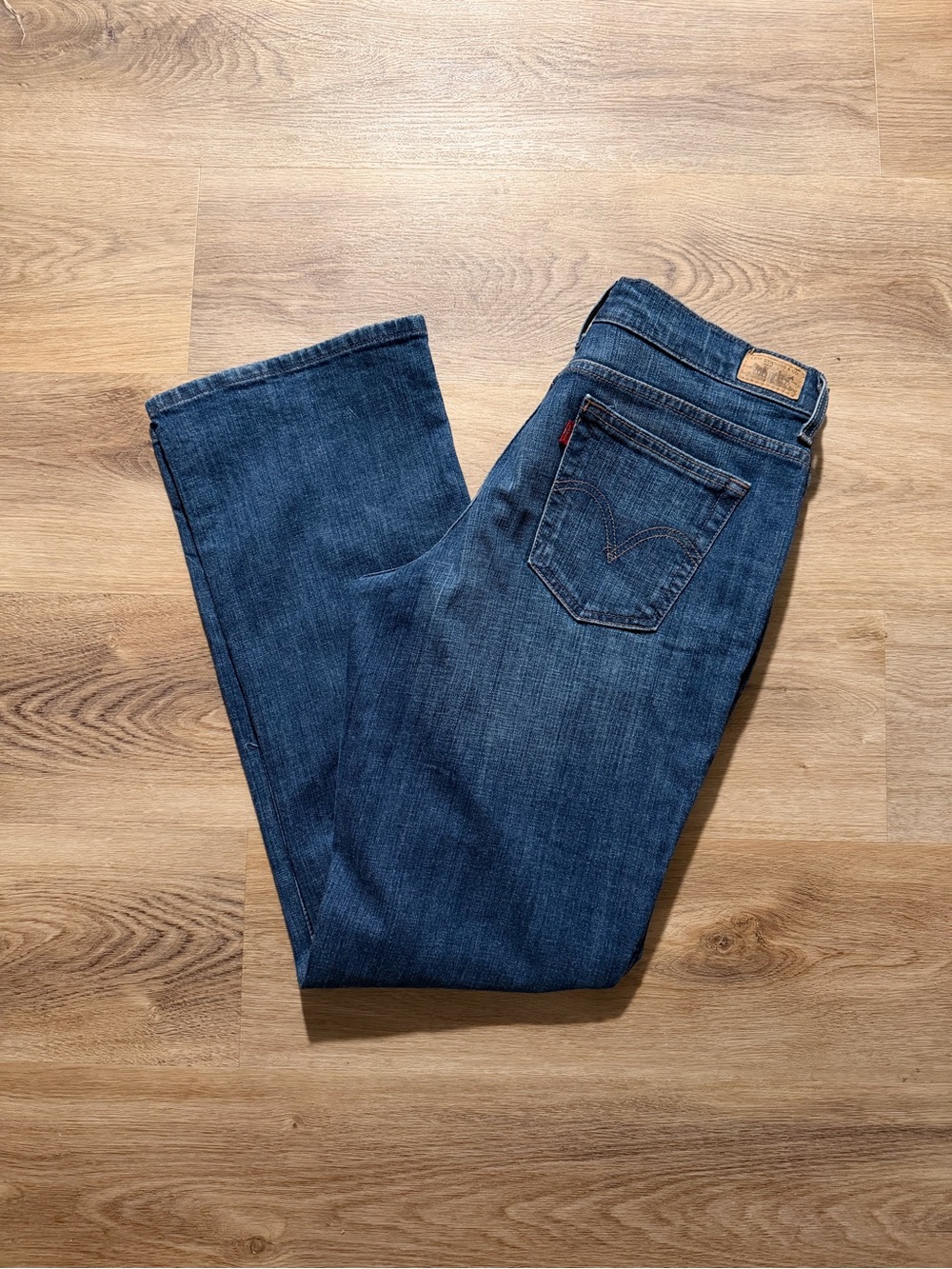 Vintage Levis 550 Y2K Women’s Bootcut Jeans  Dark Wash Size 10 (32x31) Stretch